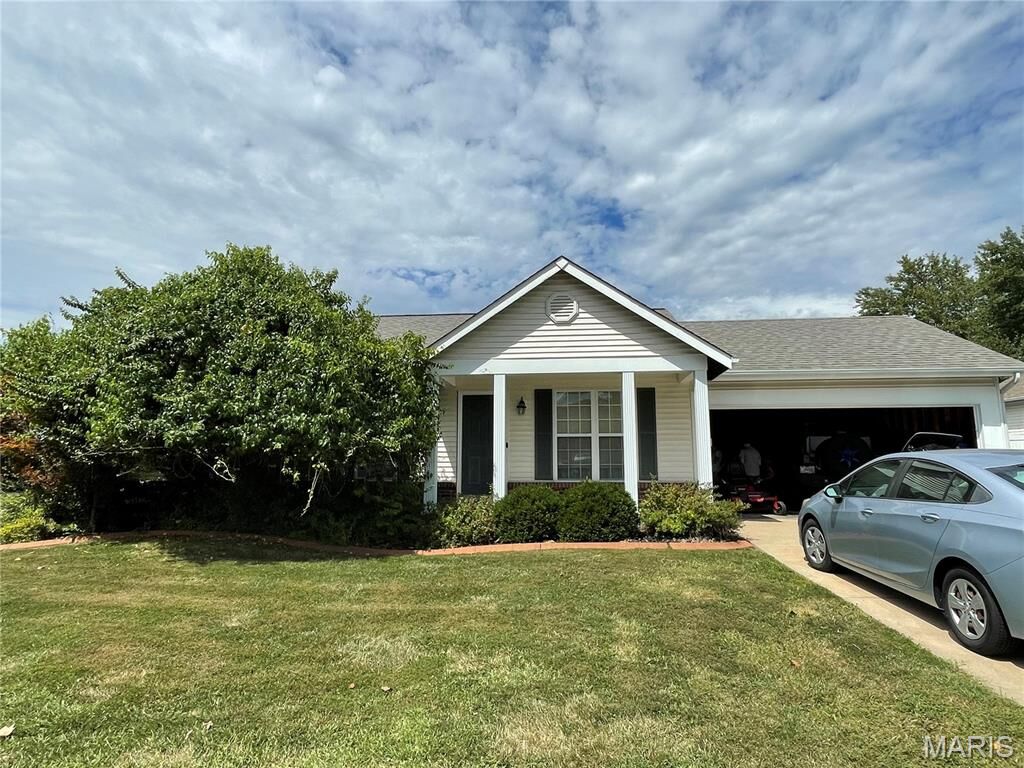 Property Photo:  320 Green Haven Drive  MO 63376 