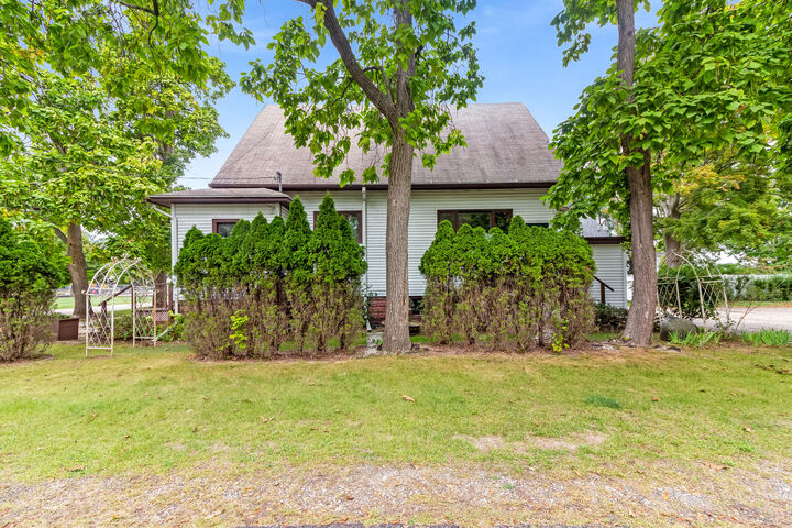 Property Photo:  41 S Washington Street  MI 49406 