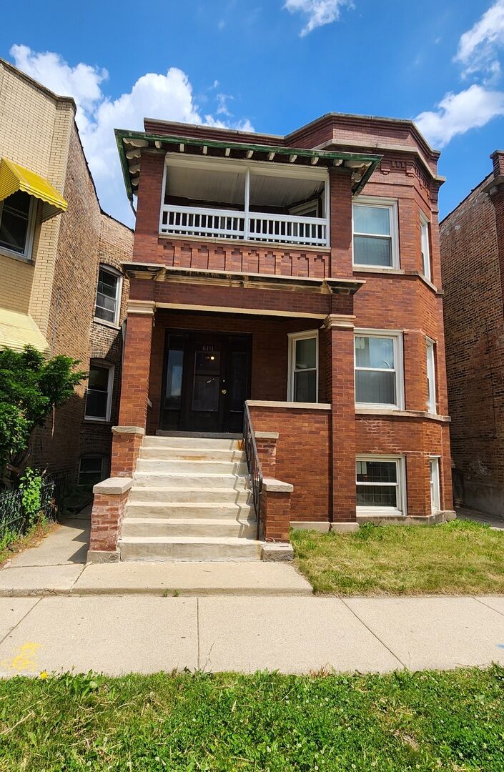 6111 S Vernon Avenue  Chicago IL 60637 photo