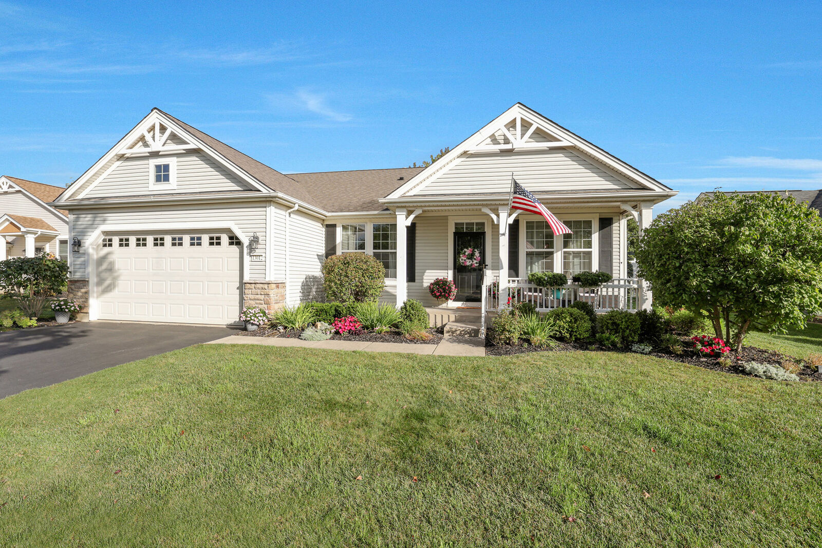 Property Photo: 13012 Summerview Drive IL 60142
