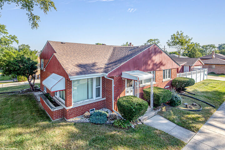 Property Photo:  5830 W 81st Street  IL 60459 