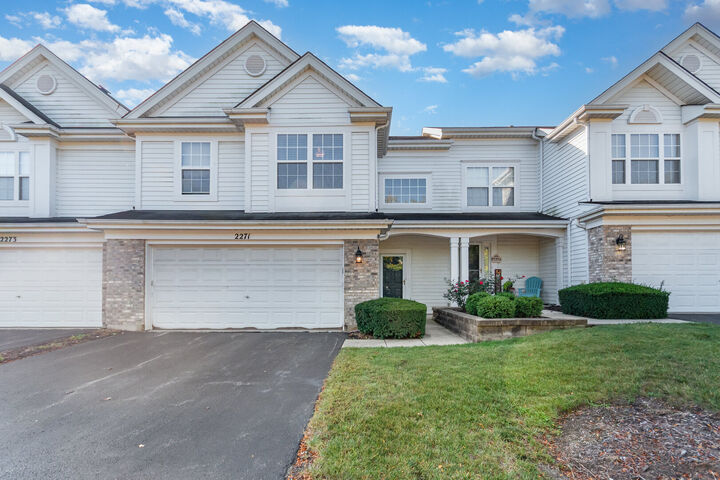 Property Photo:  2271 Scott Lane  IL 60502 