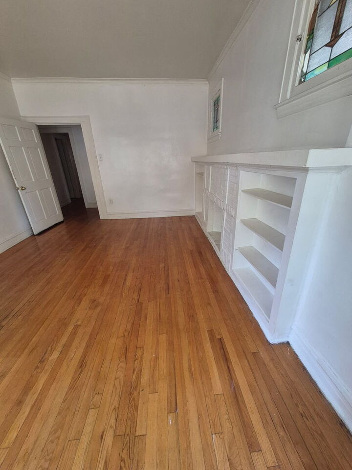 Property Photo: 4722 N Kennicott Avenue 1 IL 60630