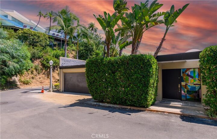 Property Photo:  9400 Sierra Mar Drive  CA 90069 