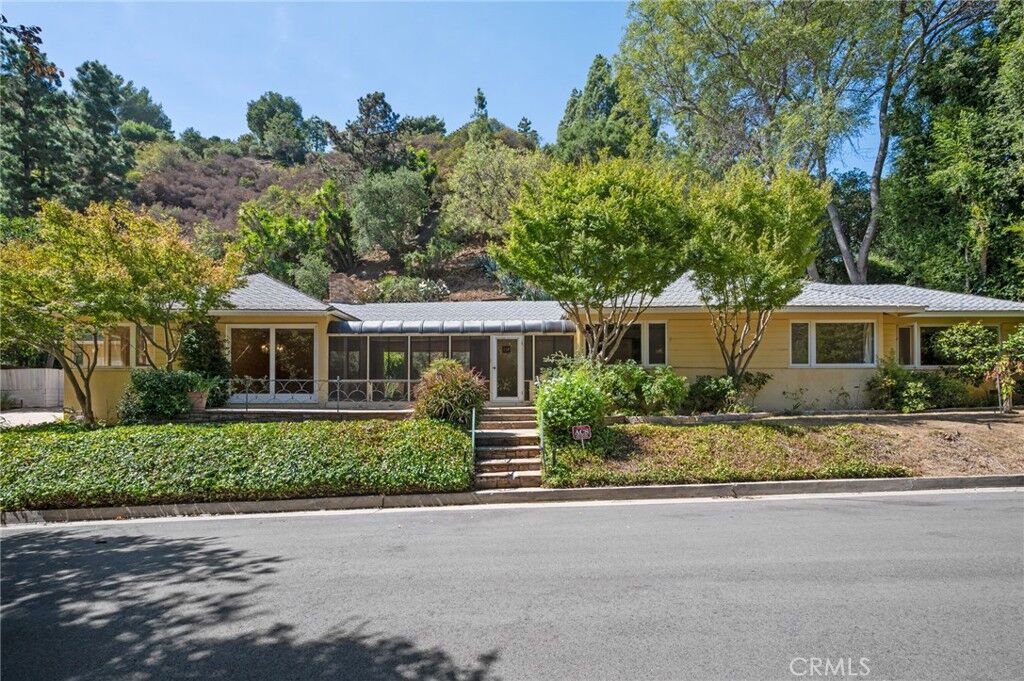 Property Photo:  1601 Stone Canyon Road  CA 90077 