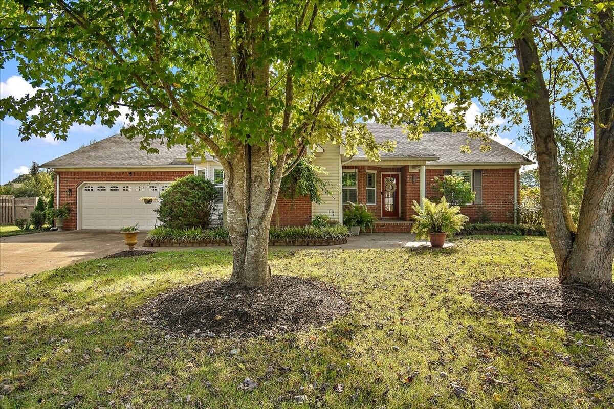 Property Photo: 14 Delana Ave TN 38464