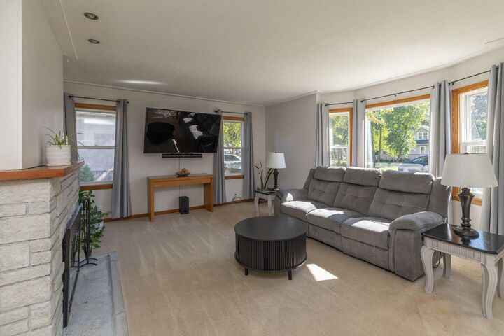 Property Photo:  2547 14th Avenue E  MN 55109 