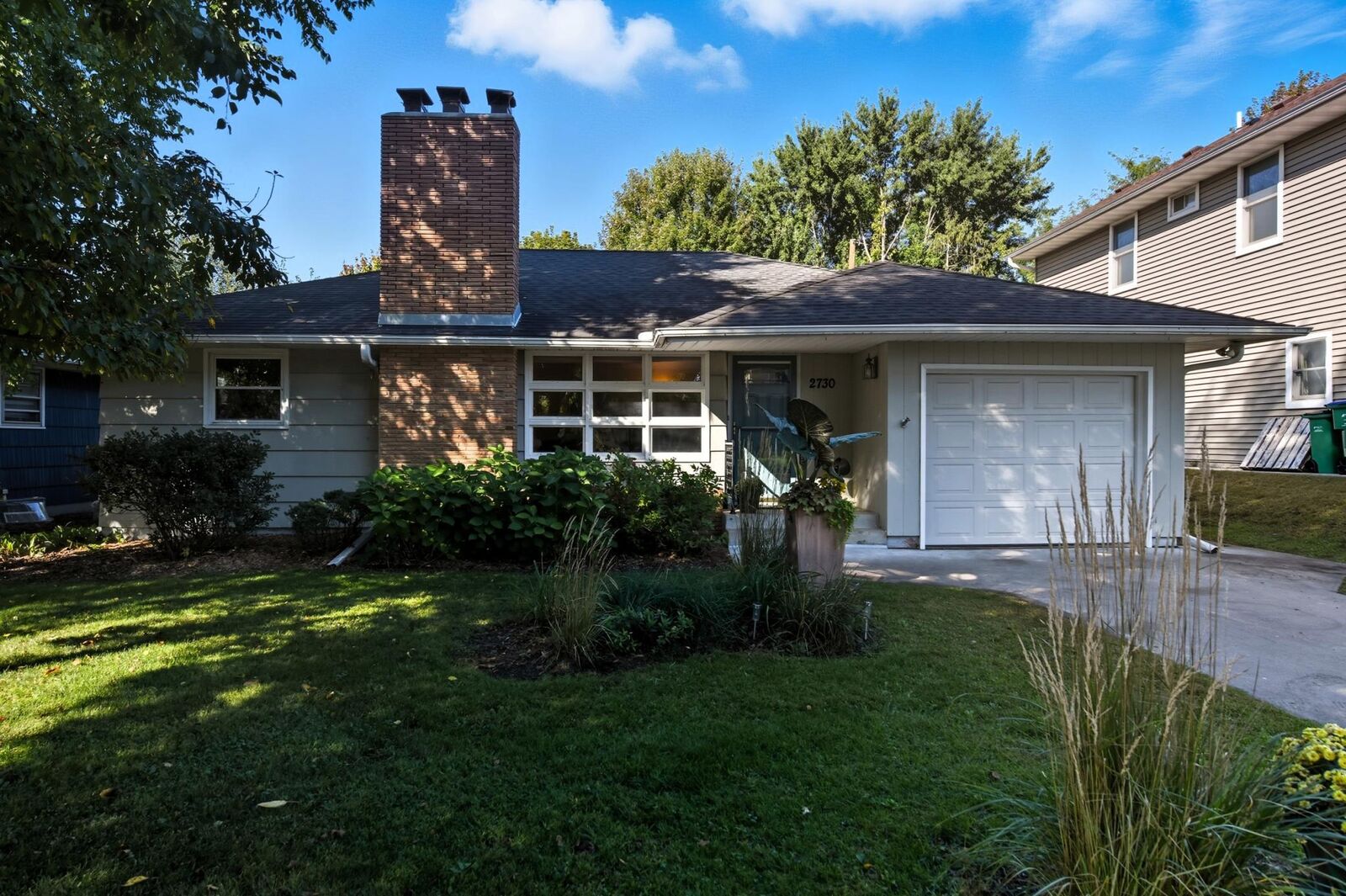 Property Photo:  2730 Xenwood Avenue S  MN 55416 