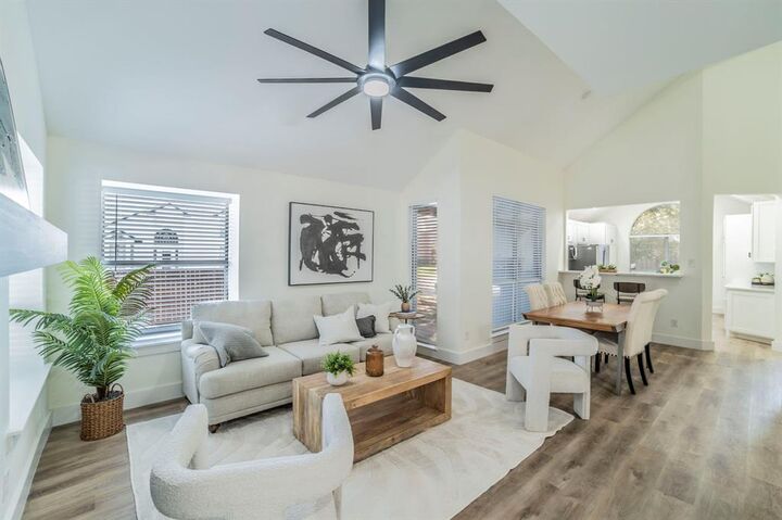 Property Photo: 5629 Chimney Rock Drive TX 76017