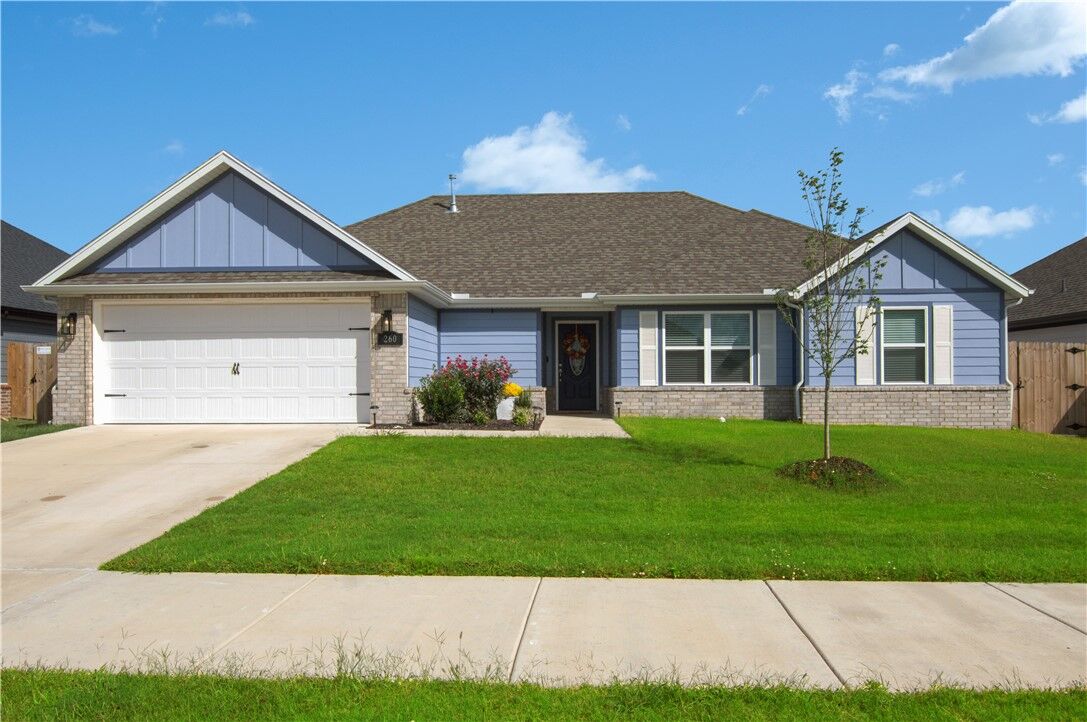 Property Photo:  260 S Maroon Avenue  AR 72704
