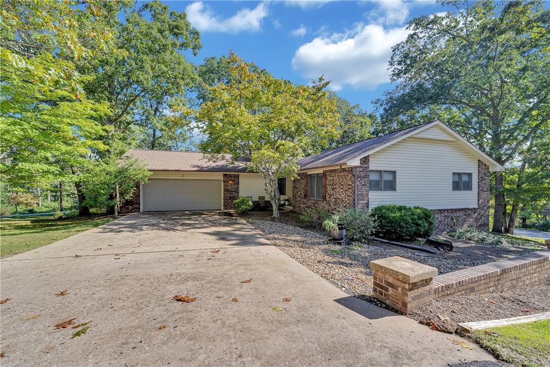 Property Photo: 1 Wimborne Lane AR 72715