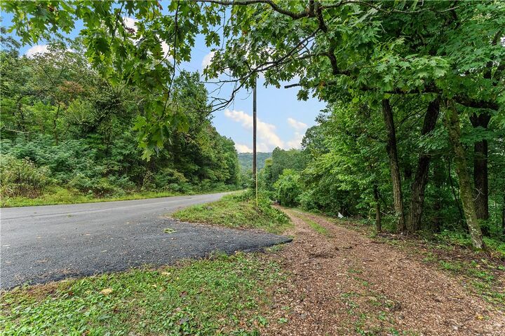 Property Photo: 8 Cove Lane AR 72631