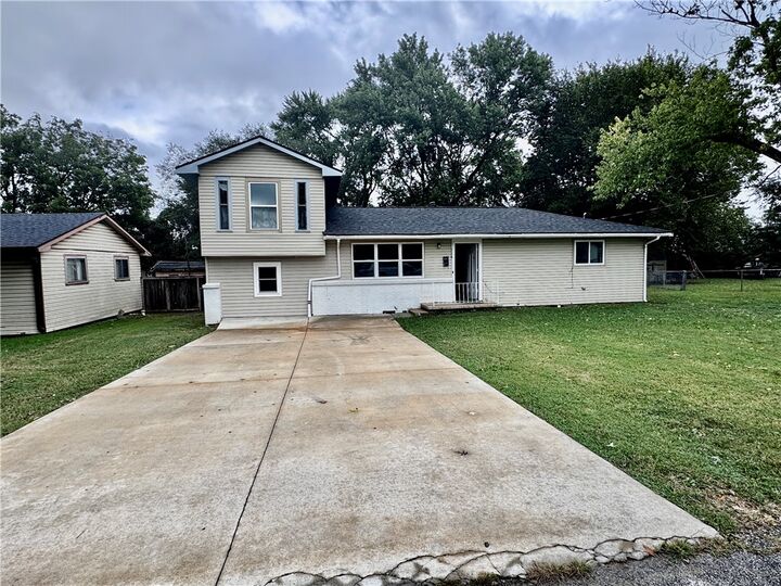 Property Photo: 114 Bailey Avenue AR 72764
