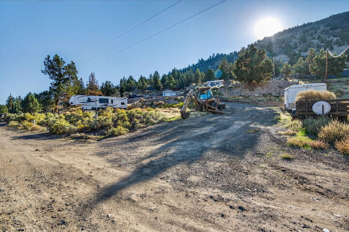 Property Photo:  16556 SE Antelope Creek Drive  OR 97754 