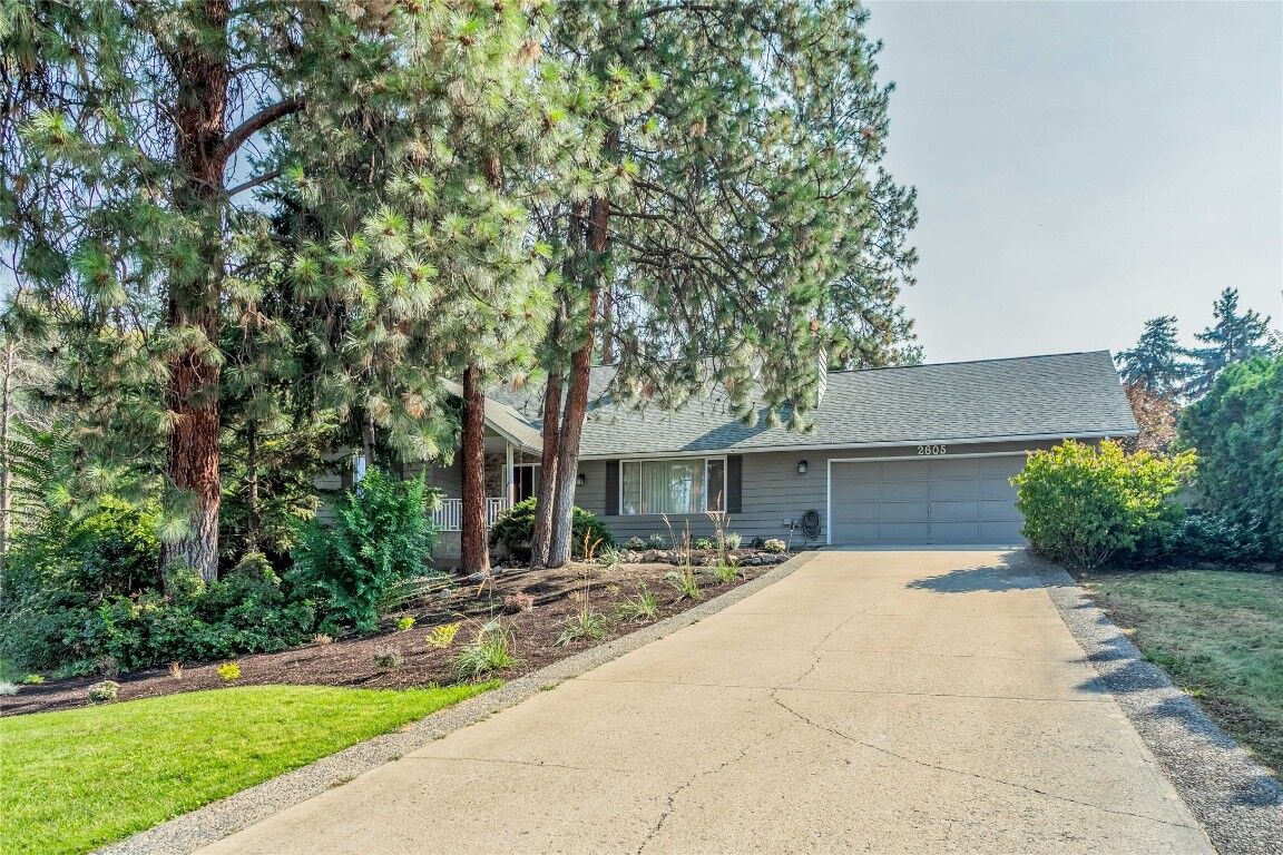 Photo de la propriété:  2605 Alberta Court  BC V1W 2X8 