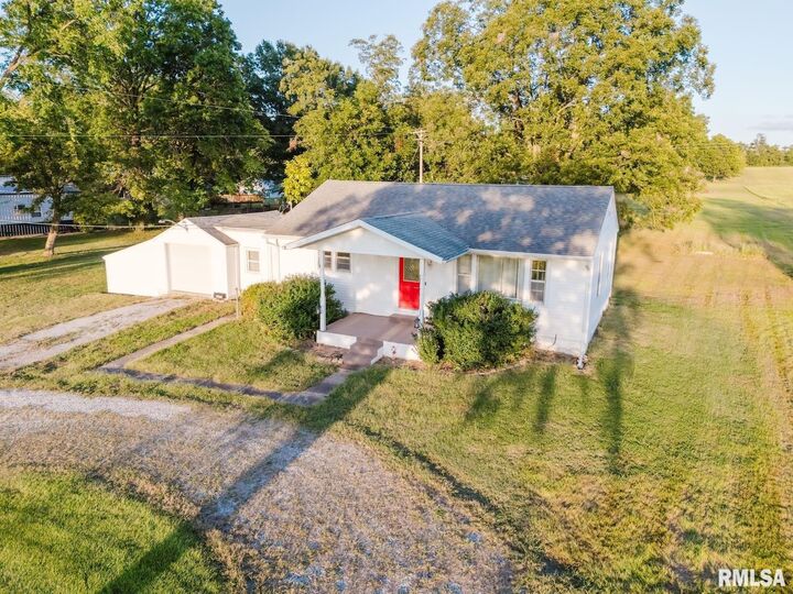 Property Photo:  16830 Route 37 Highway  IL 62951 