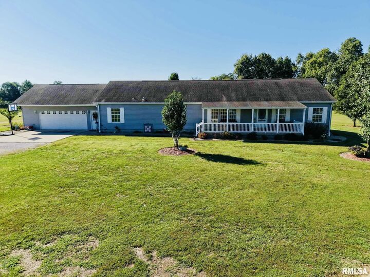 Property Photo:  5197 E Emmerson City Road  IL 62883 