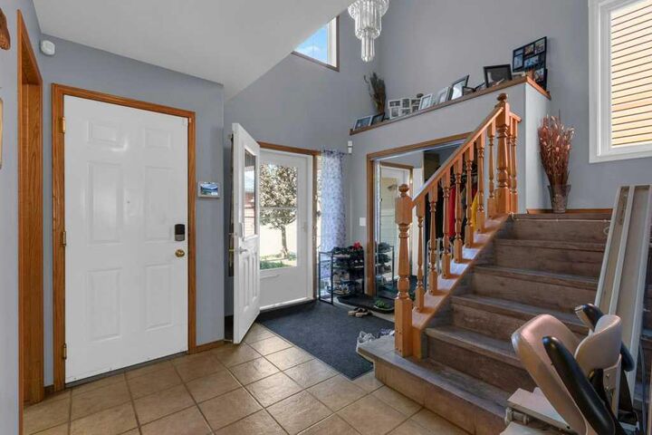 Photo de la propriété:  442 Saddlecreek Way NE  AB T3J 4V5 