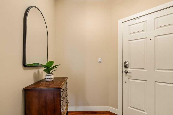 Property Photo:  2419 Erlton Road SW 204  AB T2S 3B8 