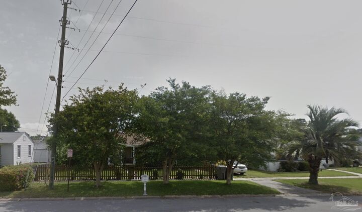 327 Gibbs Rd  Pensacola FL 32507 photo