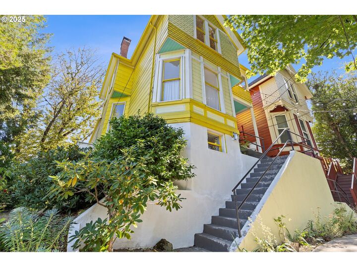 3204 S Kelly Ave A&Ampb  Portland OR 97239 photo
