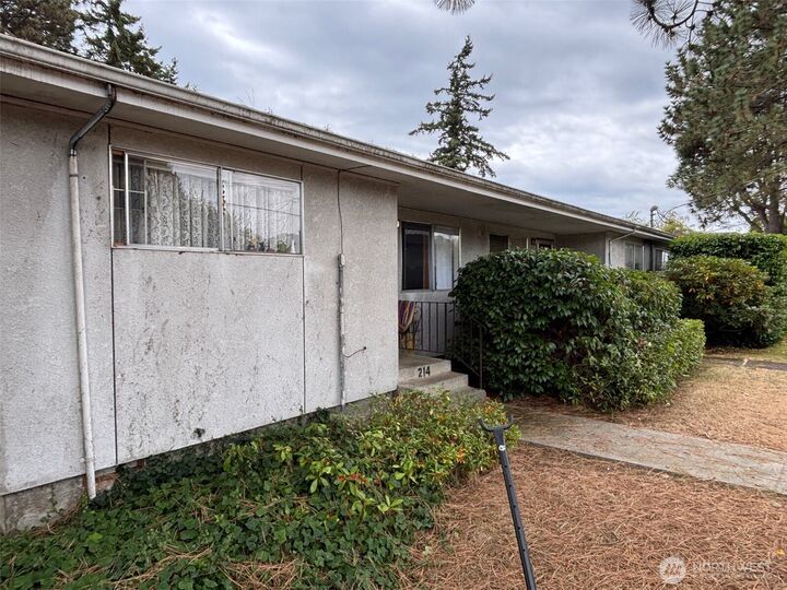 Property Photo:  214  Carolina Street  WA 98225 