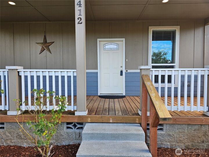 Property Photo: 412 S 2nd Street WA 98557