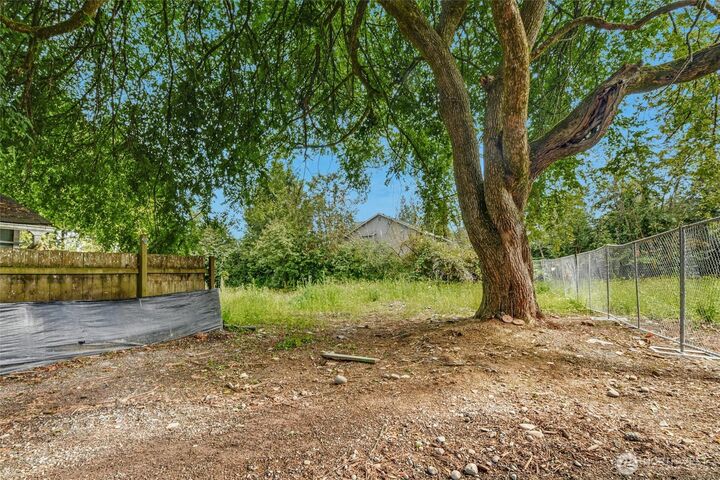 Property Photo: 523 Park Street WA 98272