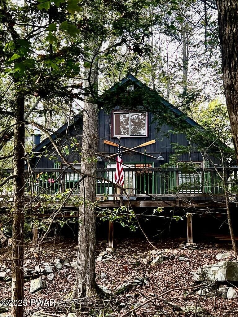 Property Photo:  1031 Canary Lane  PA 18436 