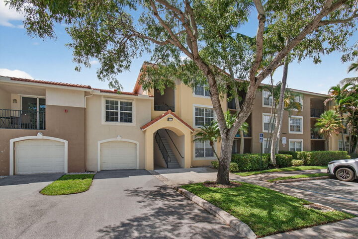 Property Photo:  15185 Michelangelo Boulevard 202  FL 33446 