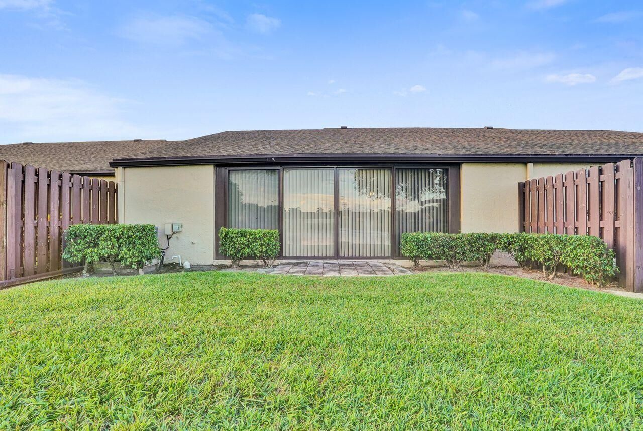 Property Photo: 633 Sea Pine Way H FL 33415