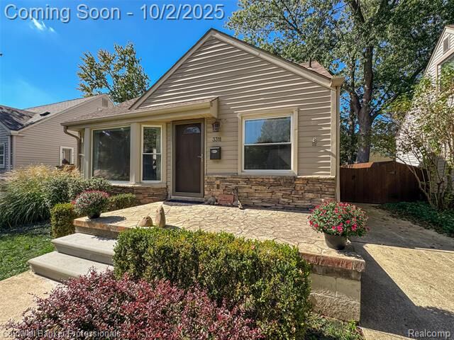 Property Photo:  3311 Ellwood Avenue  MI 48073 