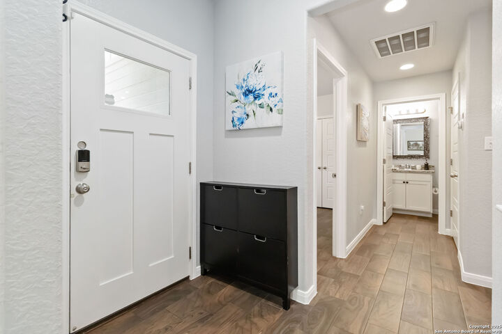 Property Photo:  3091 Lakeview  TX 78133 