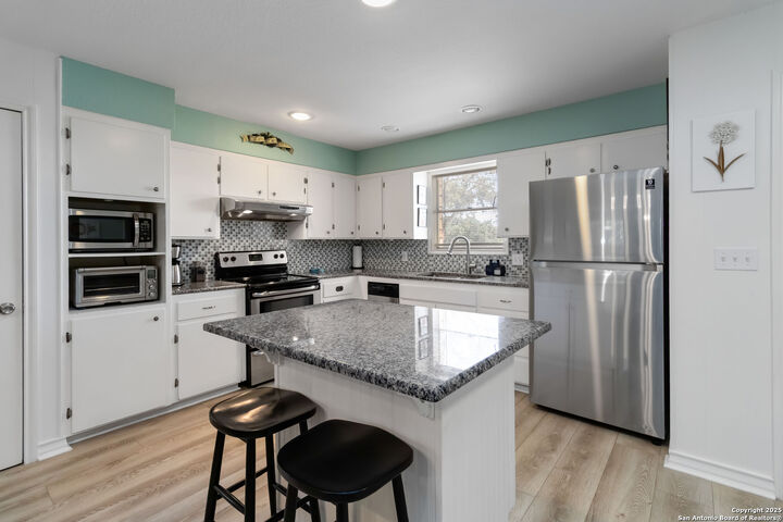 Property Photo:  1447 Springwater  TX 78133 