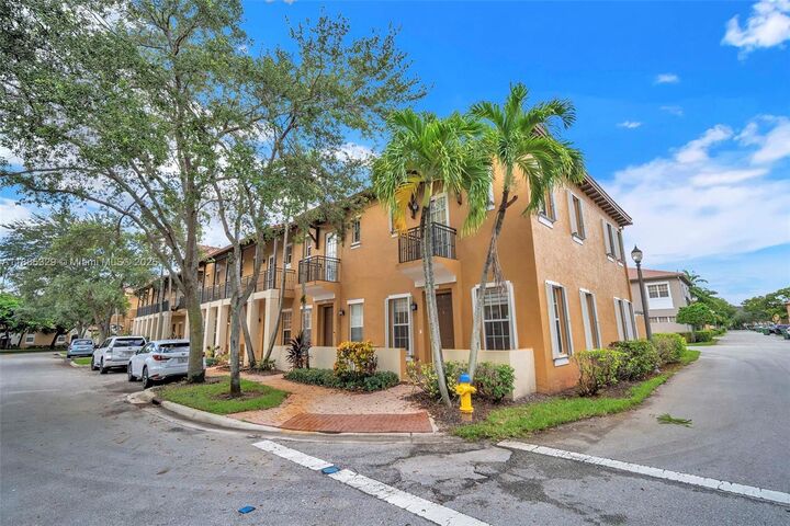 Property Photo: 14634 SW 5th St 1-5 FL 33027