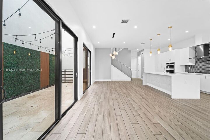 Property Photo: 4420 NW 81st Ave 0 FL 33166