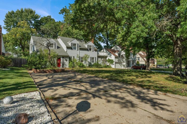 Property Photo: 1625 SW Lakeside Dr KS 66604