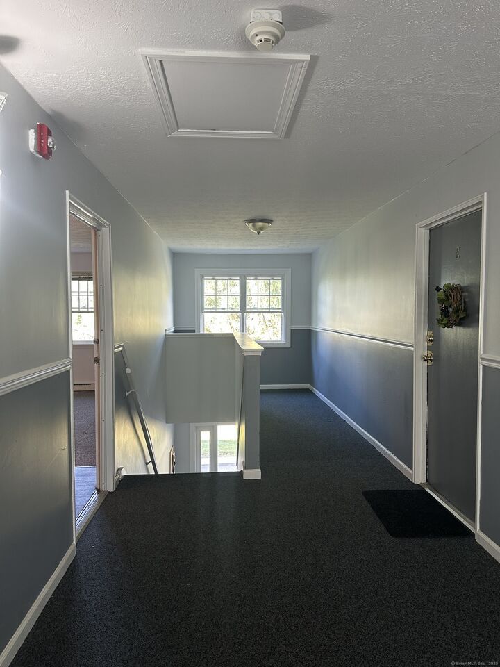 Property Photo:  105 Horse Pond Road Apt H  CT 06420 