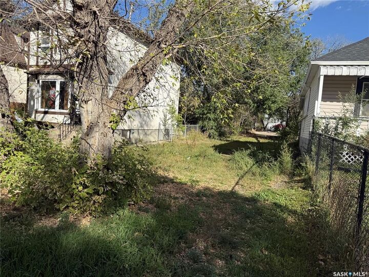 1069 Retallack Street — photo 1