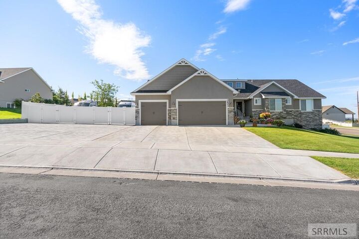 Property Photo:  3603 Founders Pointe Court  ID 83406 
