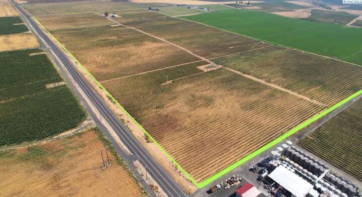 Property Photo:  58802 N Hinzerling Rd.  WA 99350 