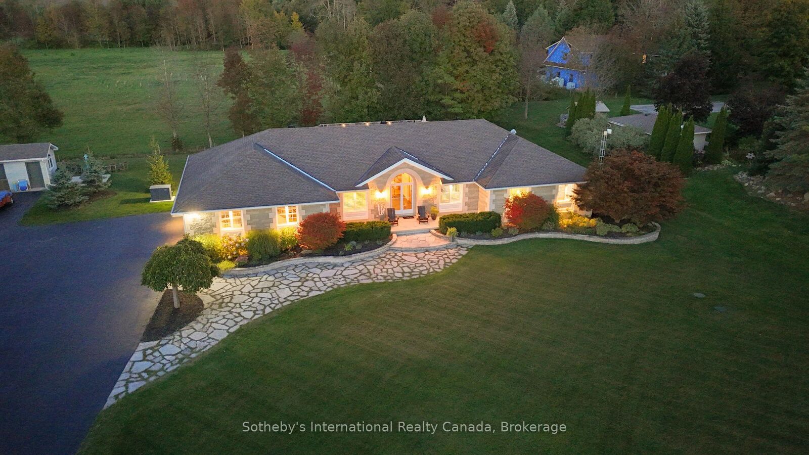 Property Photo: 447 Union Street ON N4L 1W7