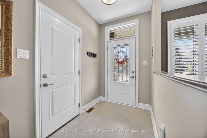 Photo de la propriété:  10-73 Summerhill Drive  ON L9R 0S5 