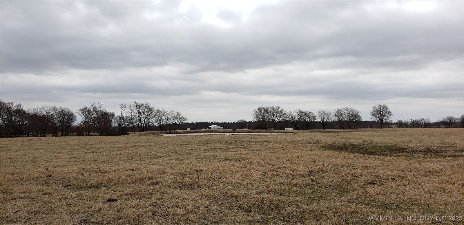 Property Photo:  33128 E 61st Street S  OK 74014 