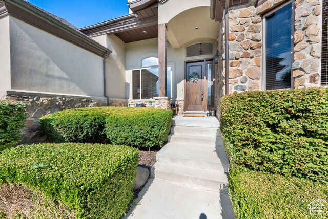 Property Photo: 11331 S Carrie Rim Cir UT 84095