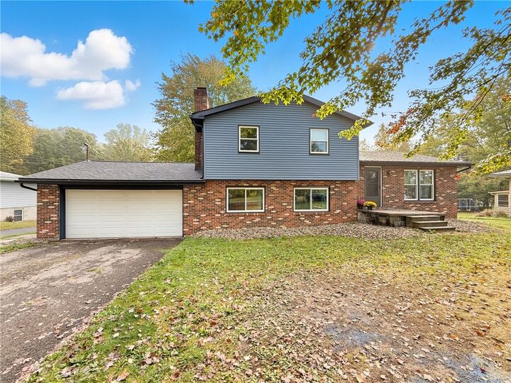 Property Photo:  3178 Madeline Street  PA 16150