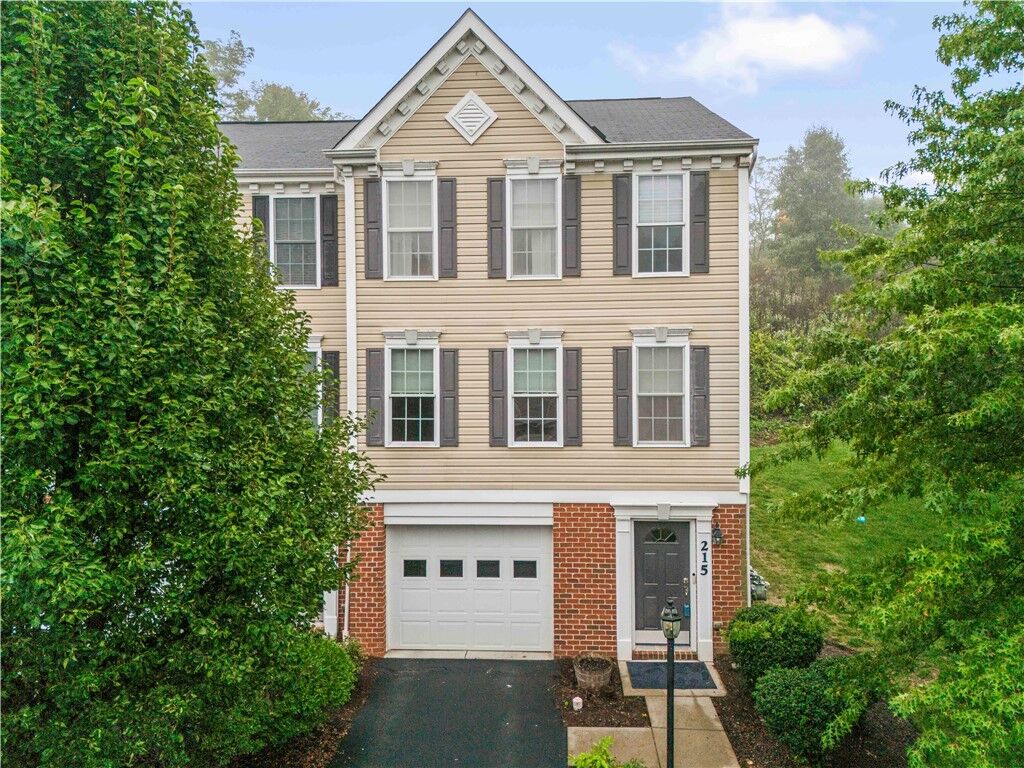 Property Photo:  215 Persimmon Ln  PA 15317 