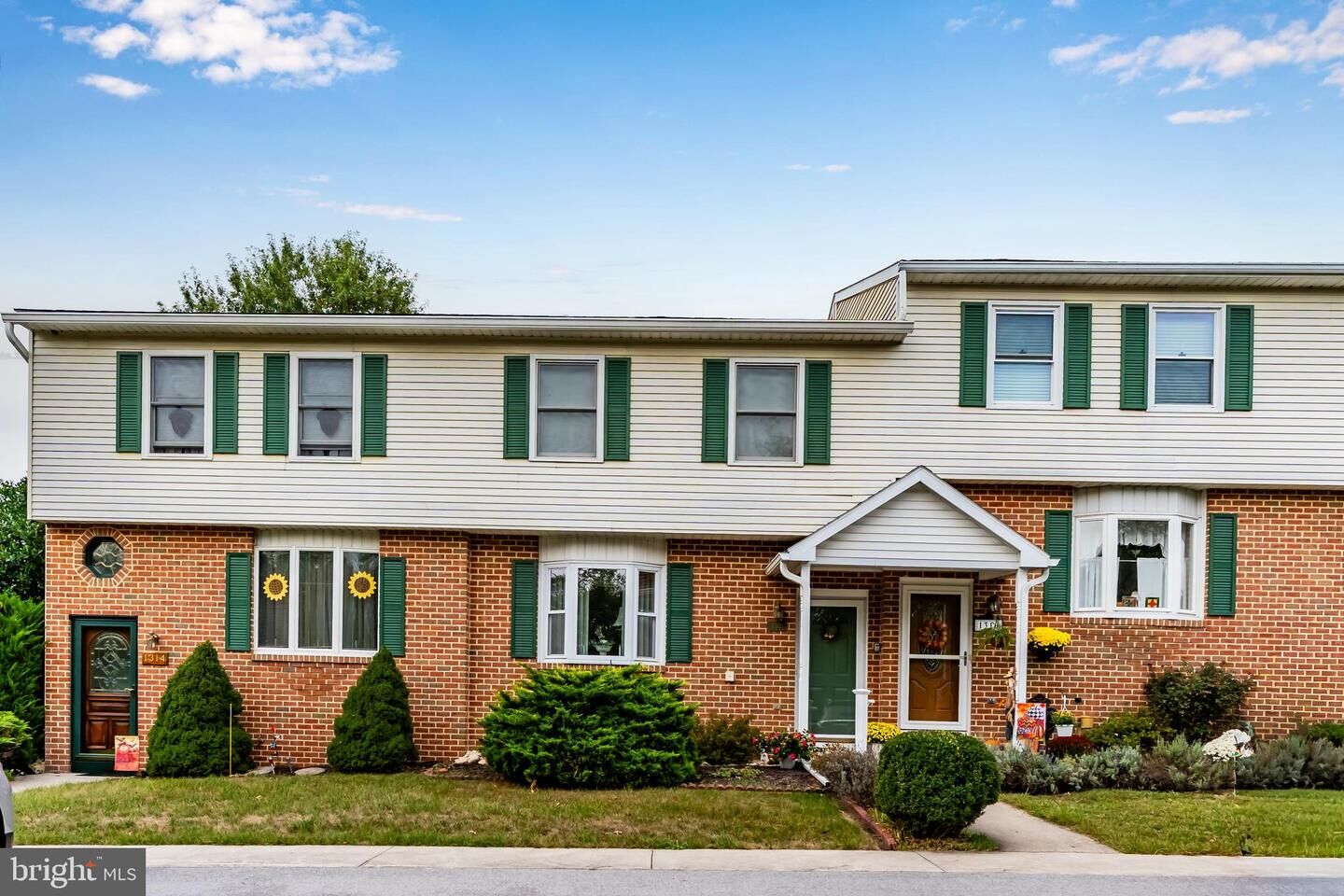 Property Photo:  1312 Pheasant Drive S  PA 17013 