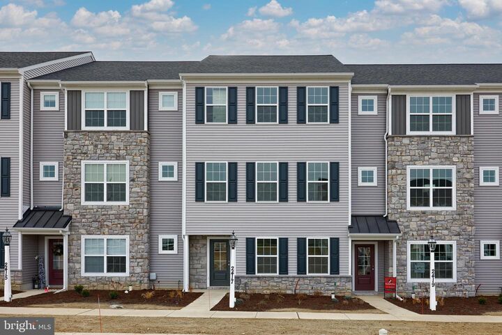 2417 Spring Water Circle  Lancaster PA 17601 photo