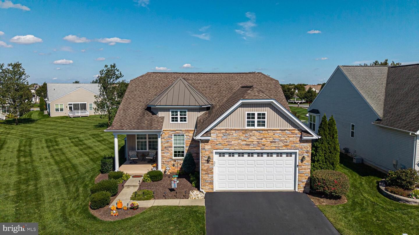 Property Photo: 402 Topiary Lane DE 19709
